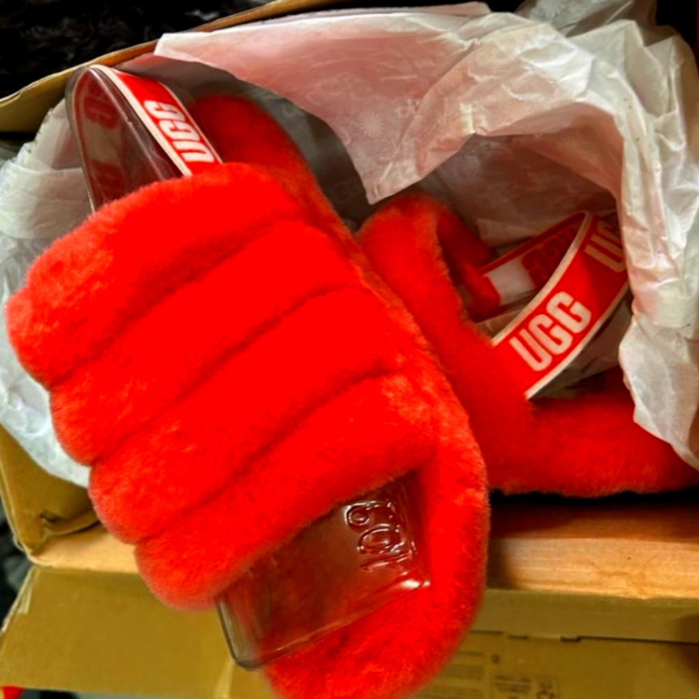 Women's slides